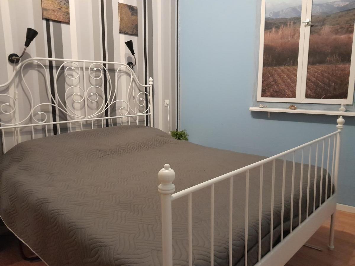 Sur La Bonnefooi Bed and Breakfast Prades-sur-Vernazobre Buitenkant foto