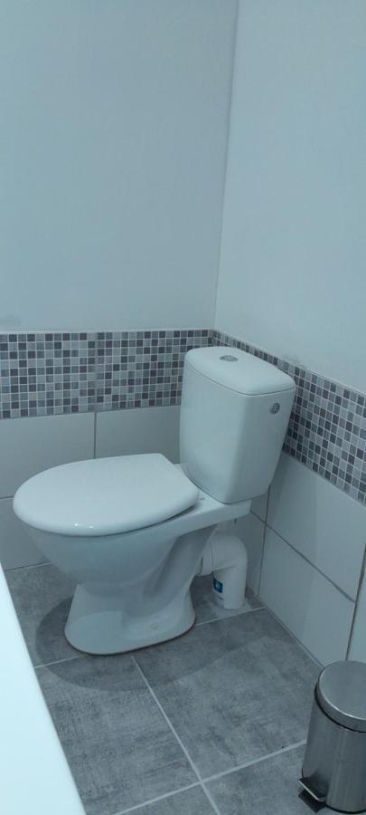 Sur La Bonnefooi Bed and Breakfast Prades-sur-Vernazobre Buitenkant foto
