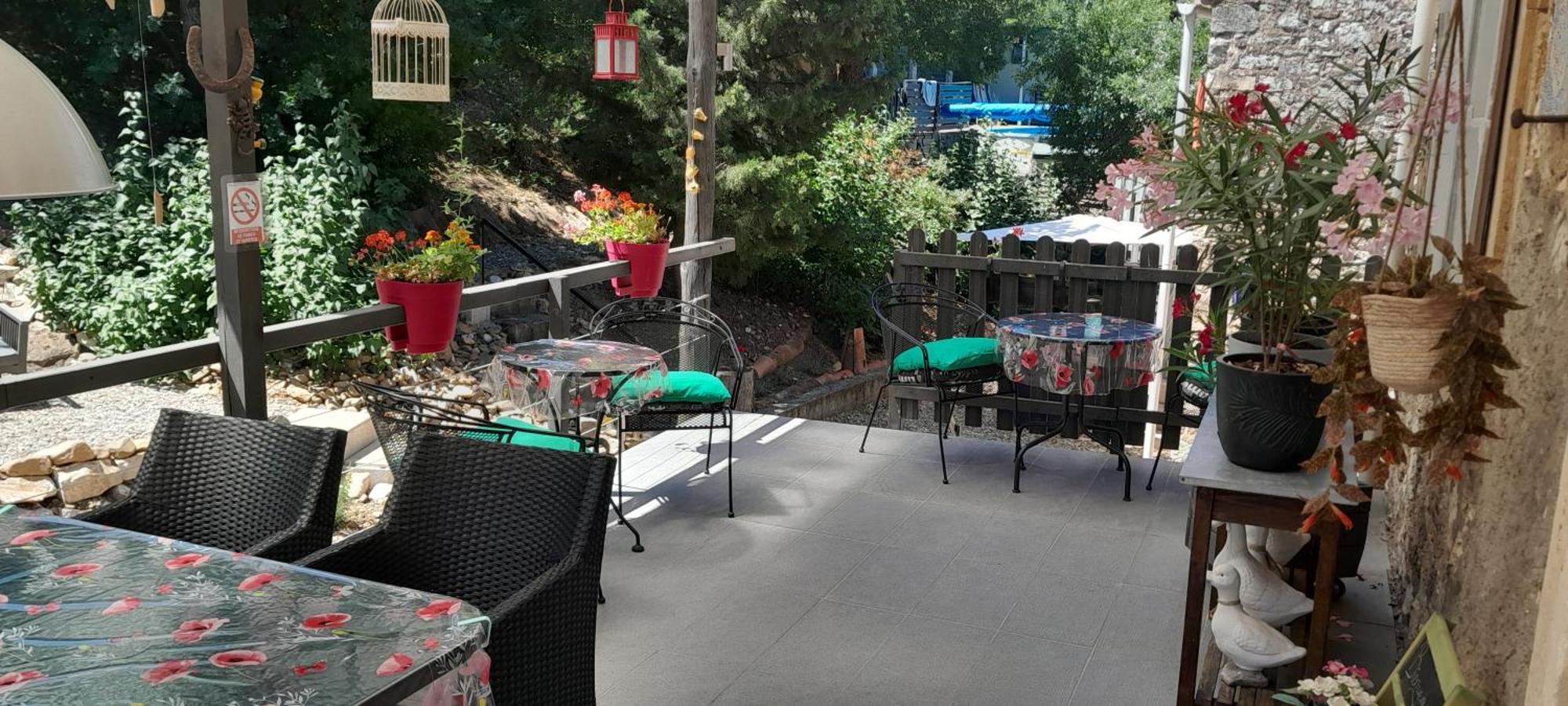Sur La Bonnefooi Bed and Breakfast Prades-sur-Vernazobre Buitenkant foto